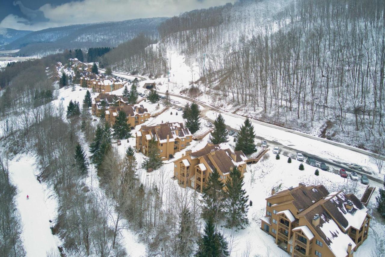 Ski-Inandout And Golf Condo With Aandc At Holiday Valley! Ellicottville Eksteriør bilde